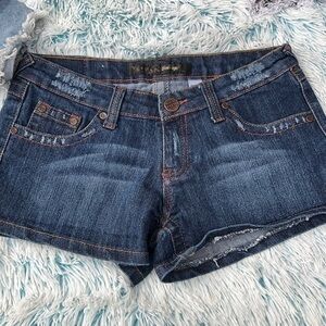GORGEOUS DENIM SHORTS LIKE new shorts 🩳 SALVAGE brand size 7/8